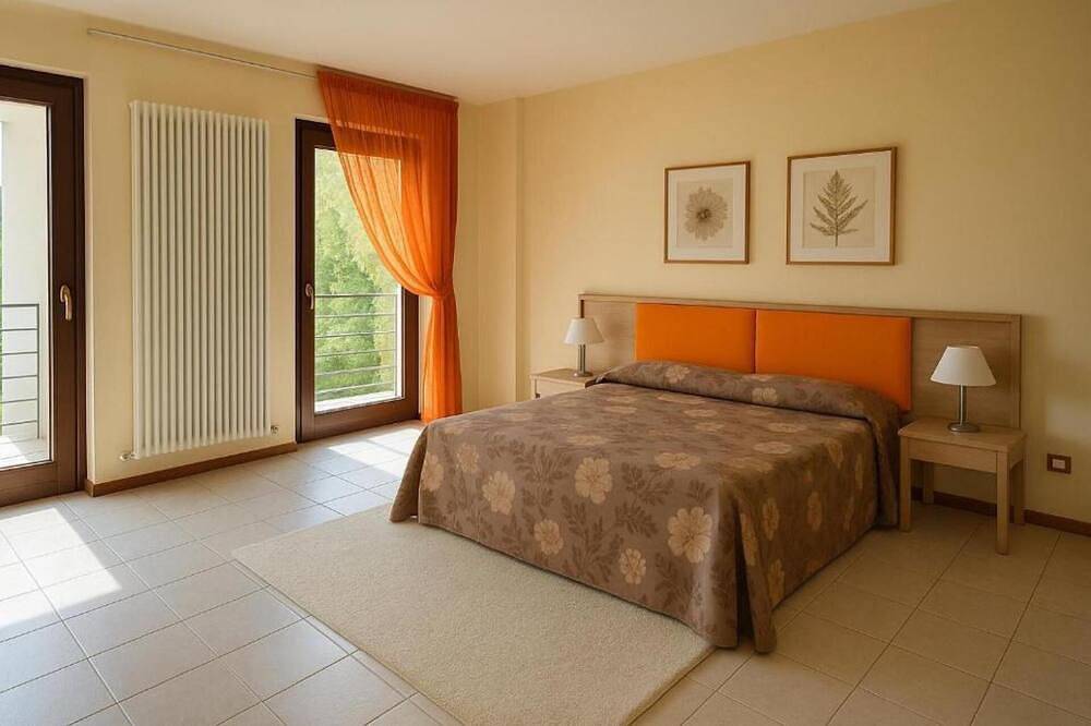 Alleinstehendes Ferienhaus mit privatem Pool, Whirlpool,  W-Lan, Tv, Terrasse, Panoramablick in Lamporecchio, Pistoia Provinz