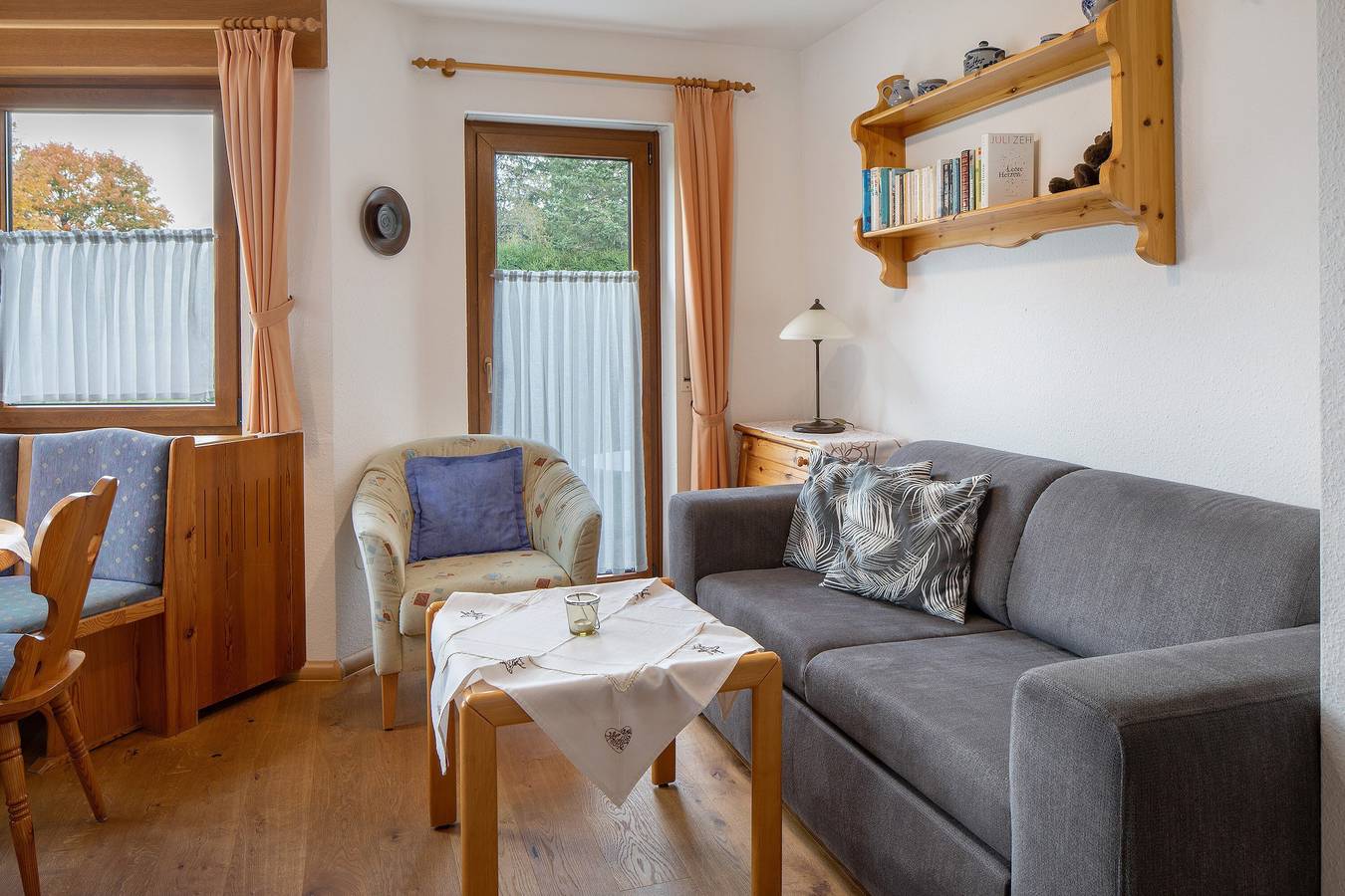 Ganze Wohnung, Ferienwohnung 'Nr 1' mit privater Terrasse, privatem Garten und Wlan in Titisee (Titisee-Neustadt), Titisee-Neustadt