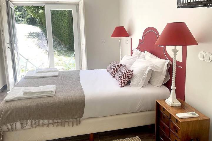 Gîte pour 5 personnes, avec Terrasse ainsi que Jardin et Piscine à Sintra