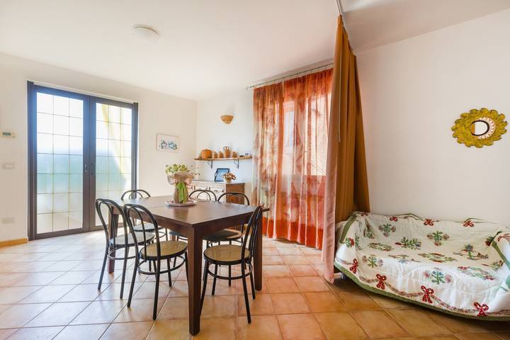 Entire apartment, Apartment 'Mandorlo' with Sea View, Private Terrace and Wi-Fi in Gioiosa Marea, Messina Province