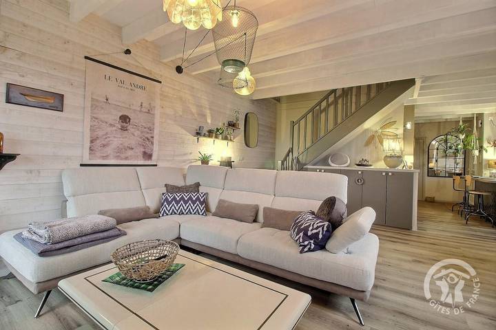 Gîte pour 7 personnes, avec terrasse et jardin