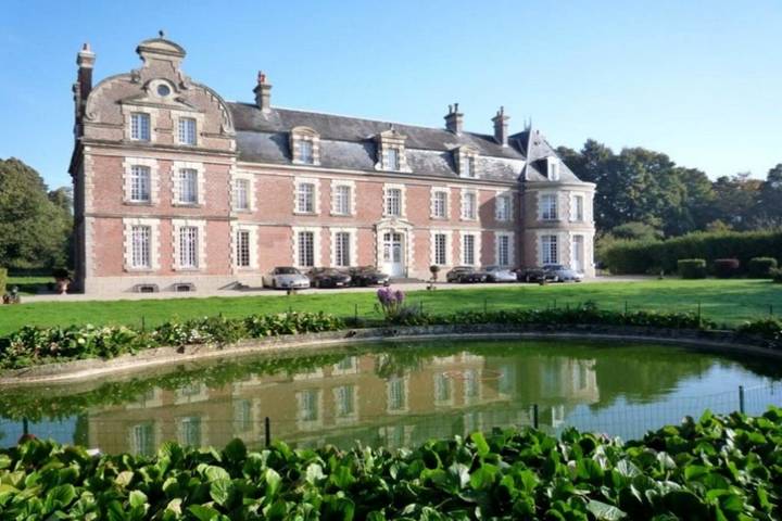 Cottage pour 2 personnes, avec jardin et terrasse, animaux acceptés à Béhen