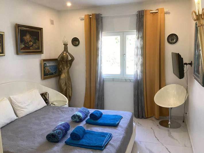 Maison d’hôte pour 7 personnes, avec Terrasse et Jacuzzi ainsi que Jardin et Piscine à Quarteira