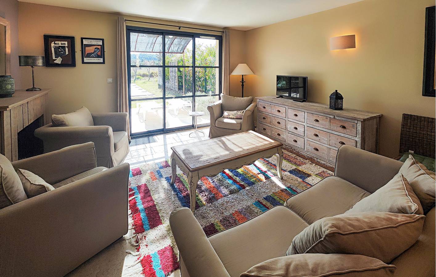Appartement de luxe avec piscine et parking, 1.5km de Coustouge in Jonquières (Languedoc-Roussillon), Côte méditerranéenne (France)