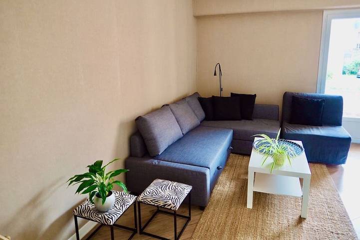Apartamento entero, 38m2 studio with balcony next to Rochebonne beach in St Malo, Brittany in Paramé, Saint-Malo