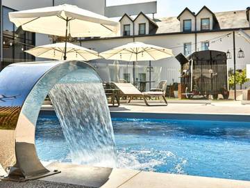 Hôtel pour 4 personnes, avec piscine et jardin, animaux acceptés à Mouilleron-le-Captif