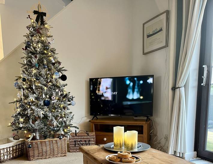 Glamping for 8 people, with garden, with pets in Abersoch