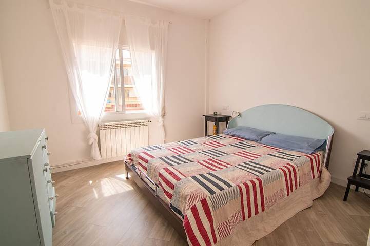 Ganze Wohnung, Stylish sea-view apartment with parking and Wi-Fi in Pineda de Mar, Costa del Maresme