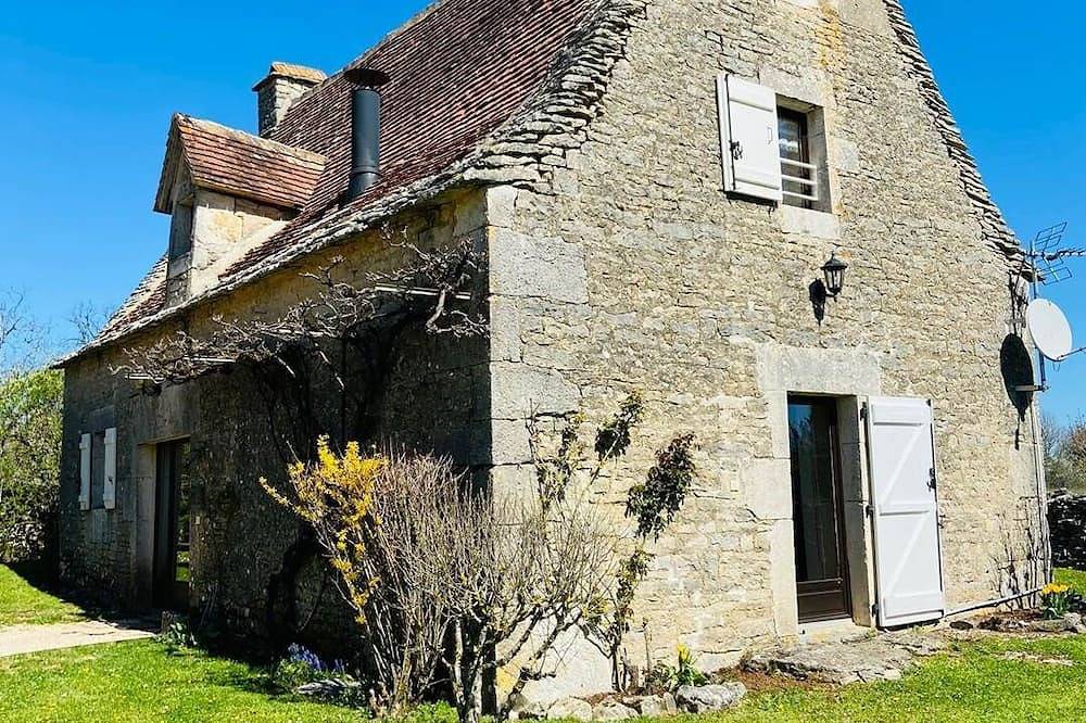 Entire apartment, Gite 6 people - “Le Romarin” in Gramat, Causses du Quercy Regional Nature Park