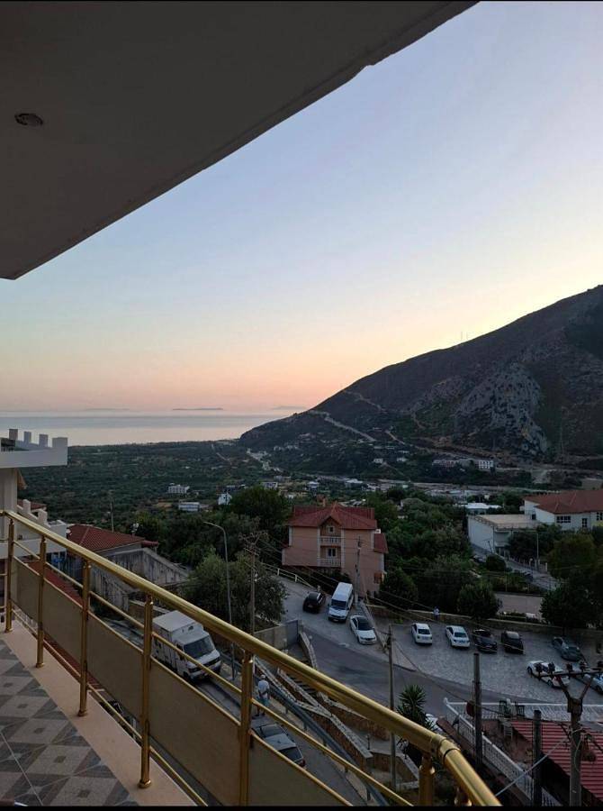 Gîte pour 3 personnes, avec balcon et vue dans Borsh