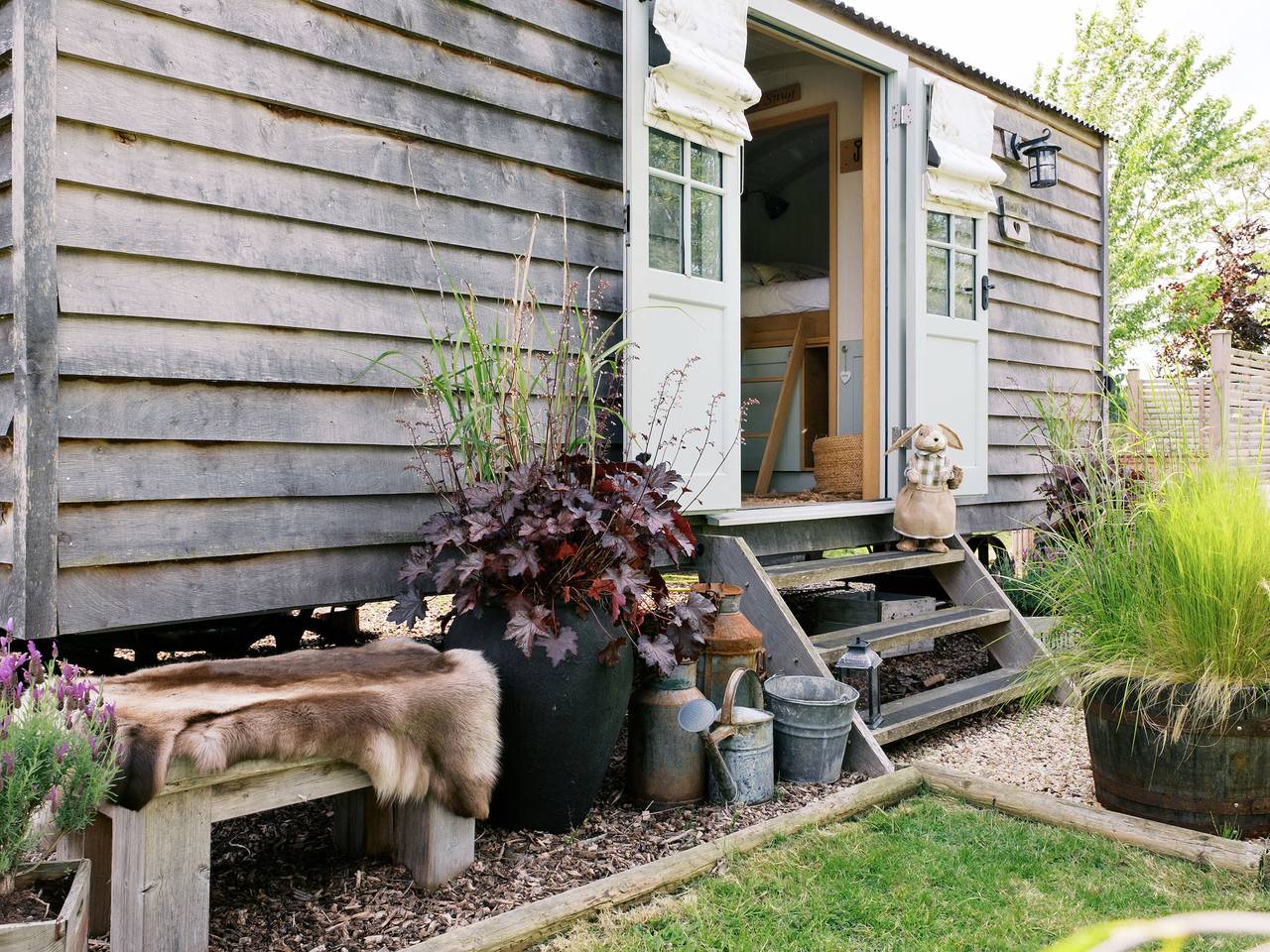 Herbie's Shepherds Hut at Shepherds Lodge Retreat and Wellness in Melton, Leicestershire