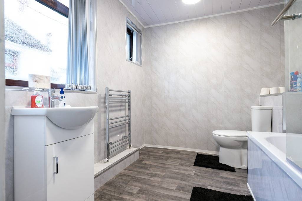 4-bedroom- Stoke-on-Trent sleeps 8- pet friendly in Stoke-on-Trent, Midlands