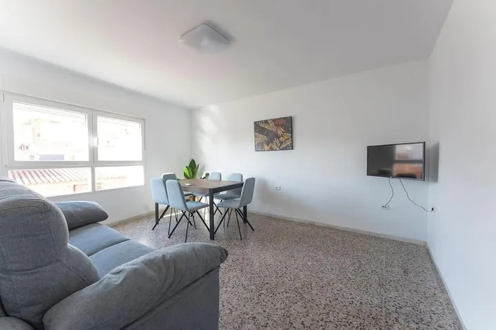 Holiday apartment for 6 people, with balcony - 1