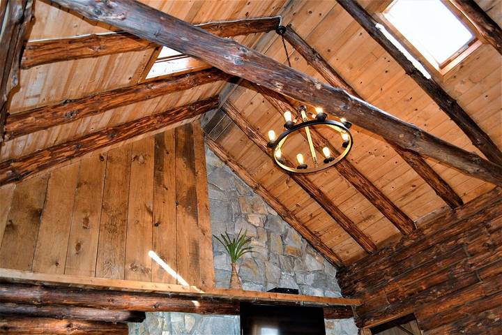 Blockhütte für 12 Personen, mit Pool und Whirlpool sowie Terrasse - 1