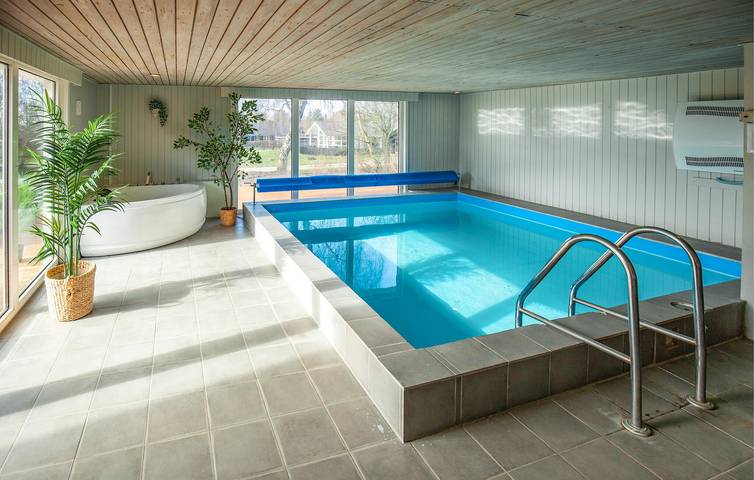 Ferienhaus für 8 Personen, mit Terrasse und Garten sowie Sauna in Hvalpsund - 4