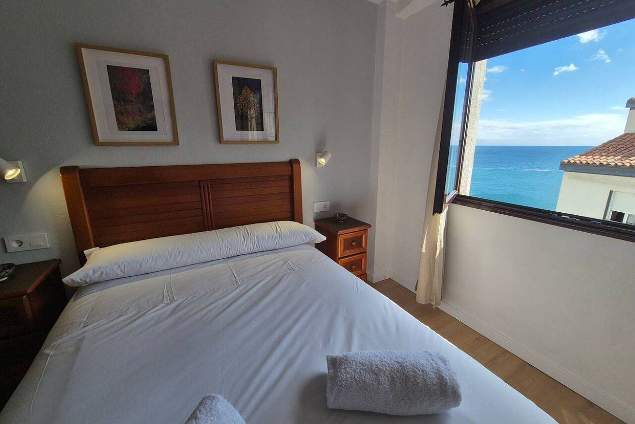 Apartamento entero, 14A11 Apartamento con vistas en Lastres in Lastres, Colunga