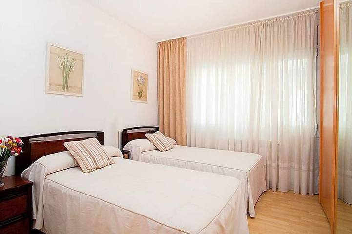 Ferienwohnung für 5 Personen, mit Pool und Garten in Calella - 3