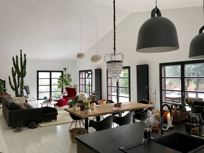 Location de vacances pour 9 personnes, avec piscine ainsi que terrasse et jardin à Opio - 4