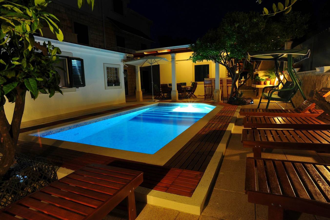 Ganze Wohnung, Studio Appartement mit Terrasse Sutivan, Brac As-16846-b in Sutivan, Brac