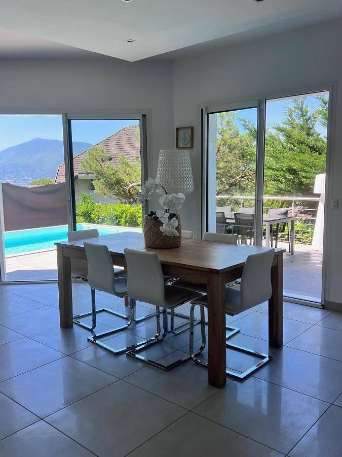 Maison de vacances pour 6 personnes, avec Balcon et Terrasse ainsi que Jardin et Piscine à Annecy-le-Vieux