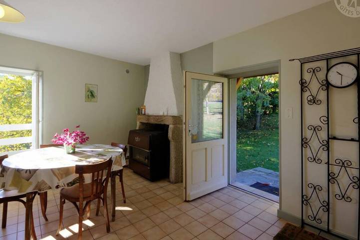 Gîte pour 4 personnes, avec terrasse, animaux acceptés à Saint-Didier-sur-Rochefort
