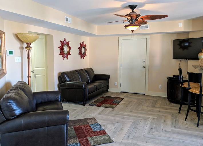Vacation apartment for 6 people, with balcony - 1