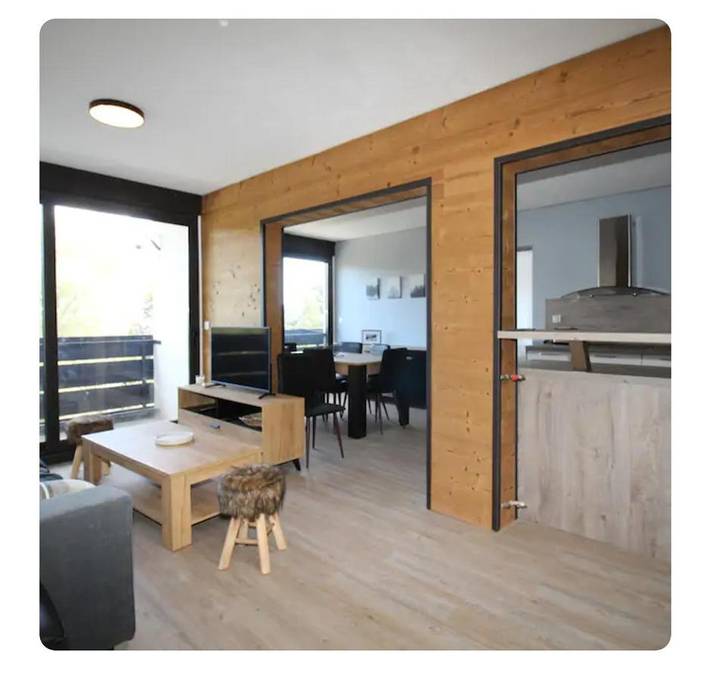 Gîte pour 8 personnes, avec Balcon ainsi que Terrasse et Vue à Égat