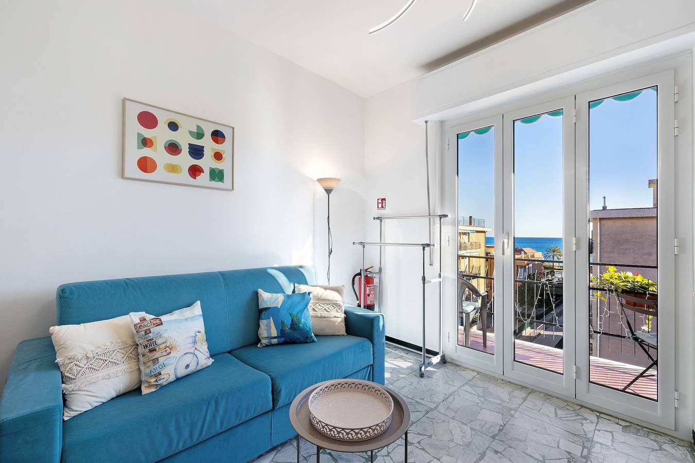 Appartement entier, Appartement 'Vista Mare A 150 Mt Dalla Spiaggia' avec vue sur mer, terrasse privée et climatisation in Pietra Ligure, Commune de Pietra Ligure