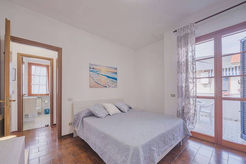 Ganze Wohnung, Herrliche Wohnung mit Klimaanlage,  W-Lan, Tv, Innenhof, Haustiere erlaubt und Parkplatz in Torre del Lago Puccini, Viareggio