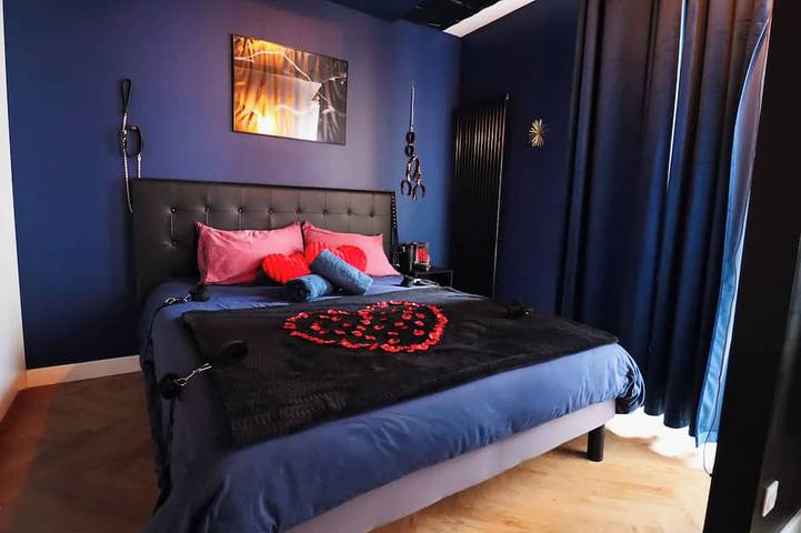 Gîte pour 2 personnes, avec jacuzzi dans Office de Tourisme d'Aix les Bains - 2