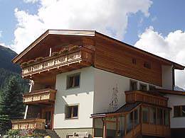 Ferienwohnung für 4 Personen, mit Balkon und Garten in Kals am Großglockner