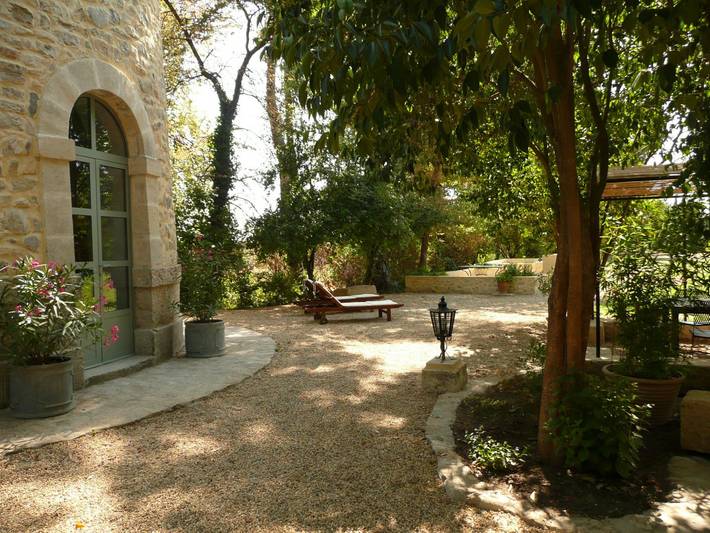 Gîte pour 10 personnes, avec jardin ainsi que piscine et terrasse dans le Gard - 4