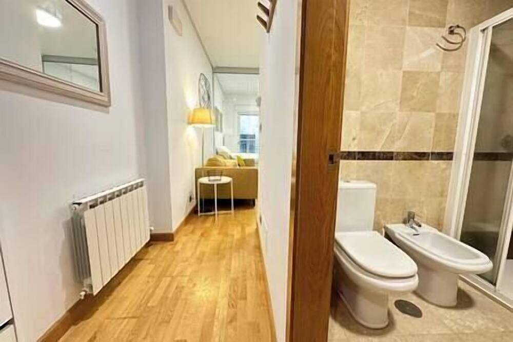 Entire apartment, Ybh Luis Taboada 13, 1D in Vigo, Rías Baixas