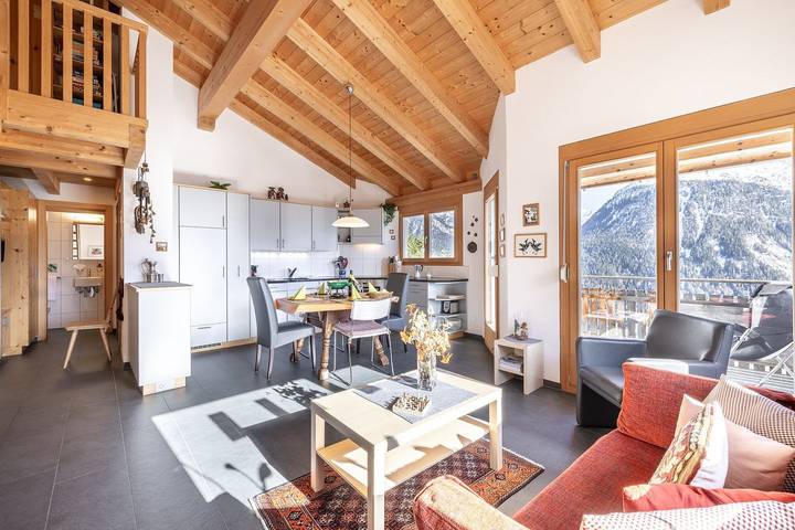 Ferienwohnung für 4 Personen, mit Balkon in Sent