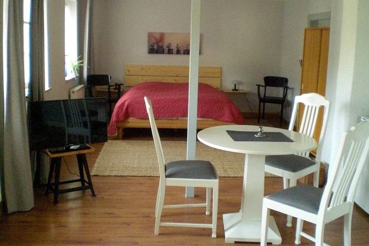 Ganze Wohnung, Sonnige Ferienwohnung mit ausgezeichneter Anbindung zur Kulturhaupstadt Chemnitz in Gornau, Erzgebirge