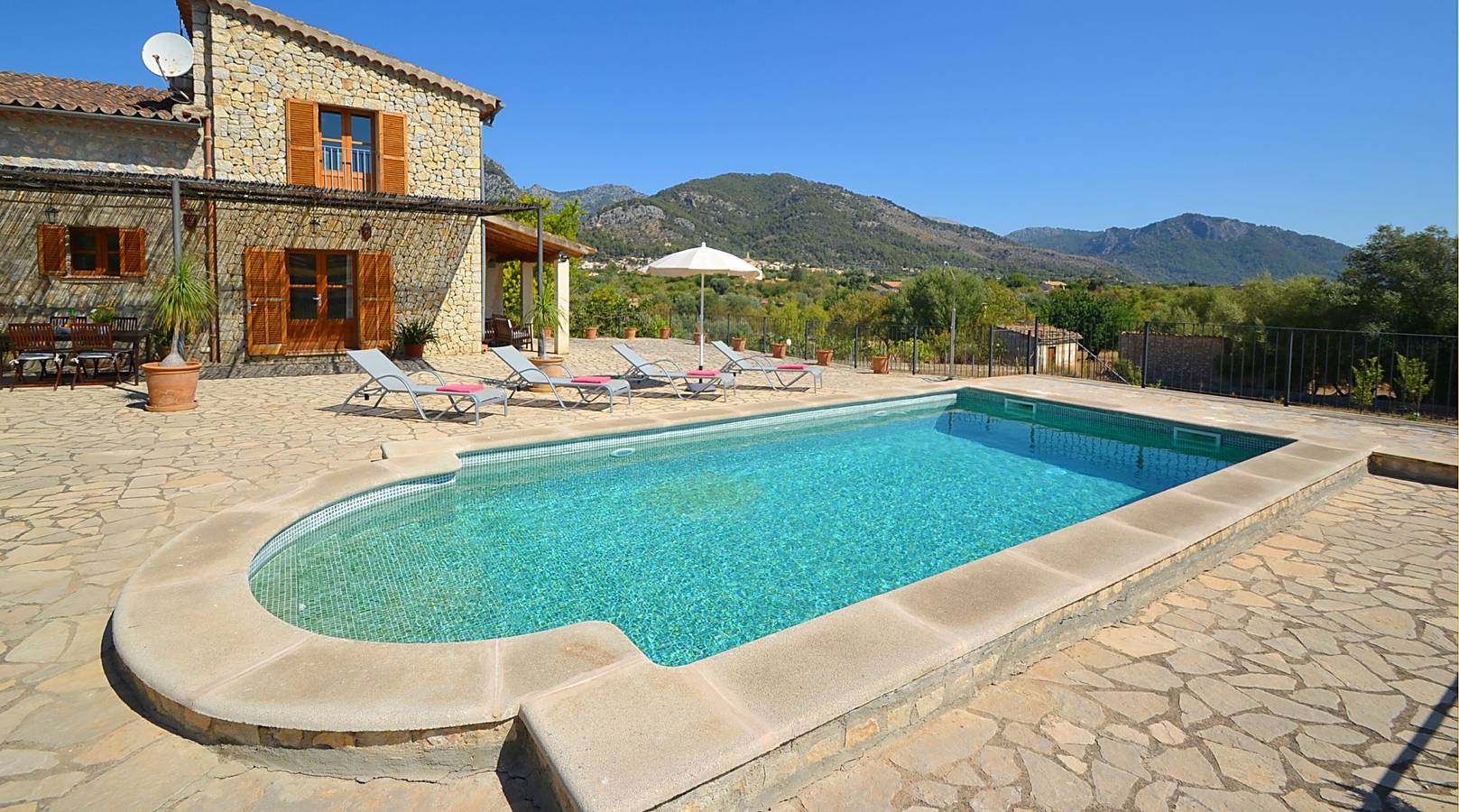 Finca 'Sa Volta' mit Bergblick, Wlan und Klimaanlage in Selva, Mallorca Inselmitte