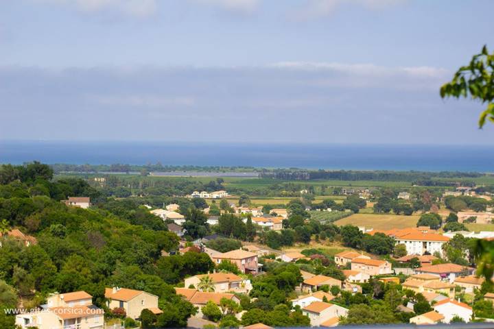 Gîte pour 4 personnes, avec Terrasse dans Folelli - 3