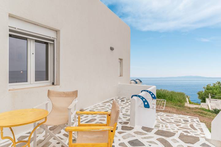 Gîte pour 3 personnes, avec balcon et jardin dans Tinos - 2