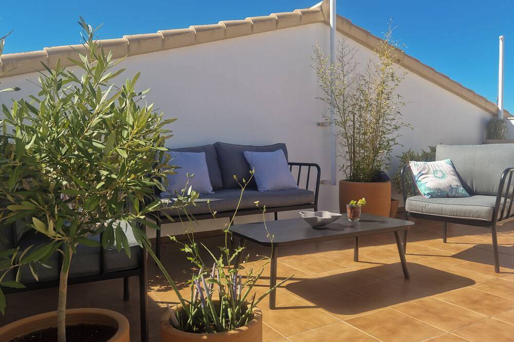 Apartamento entero, Apartamento Dúplex junto al lago. Wifi in La Savina, Formentera