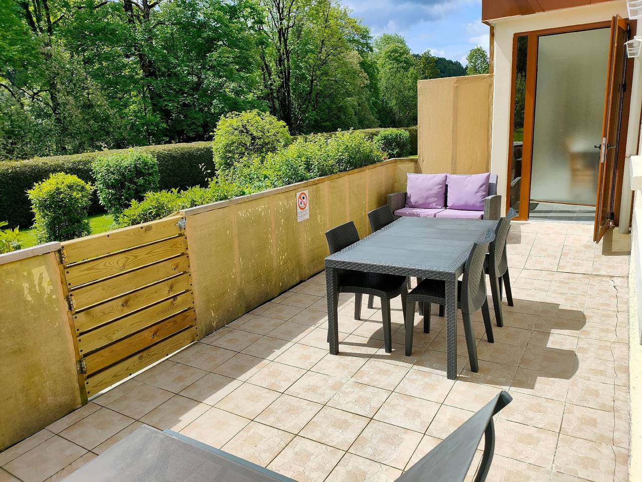 Appartement de vacances entier, Gite Iris Montagnes du Jura avec Spa Sauna rivière in Foncine-le-Haut, Parc naturel régional du Haut-Jura
