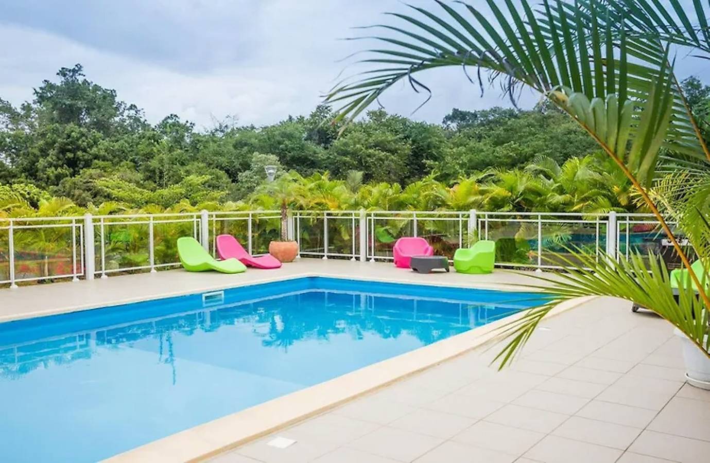 Charmantes Haus Le Moule mit Gemeinschaftspool in Le Moule, Guadeloupe
