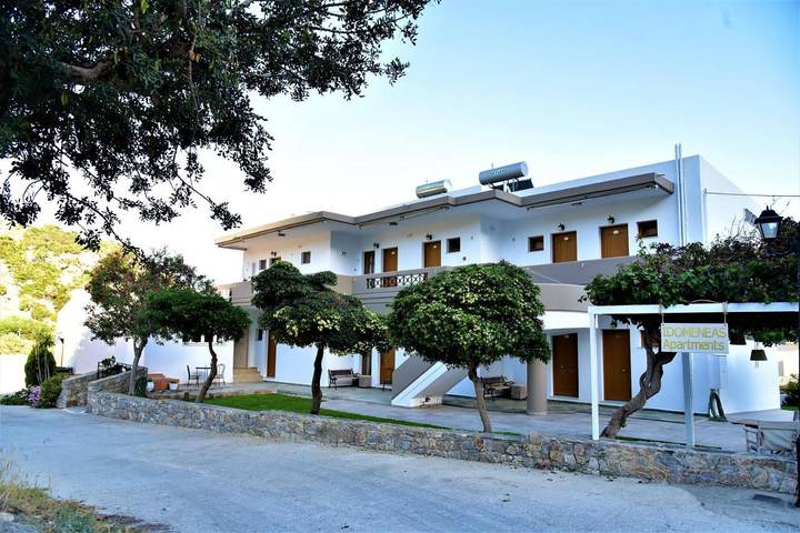 Gîte pour 2 personnes, avec Balcon et Terrasse ainsi que Jardin et Vue dans Soúgia