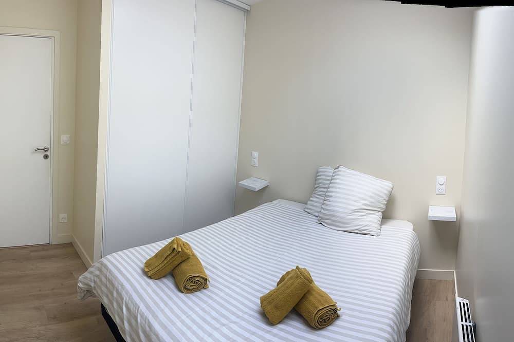 Entire apartment, Appartement De Charme à 25 Minutes de Paris - F3 in Pontault-Combault, Seine-et-Marne
