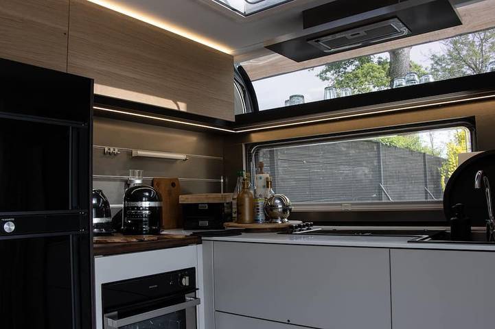 Gîte pour 90 personnes, avec jacuzzi et jardin dans Saint-Hilaire-Fontaine - 2