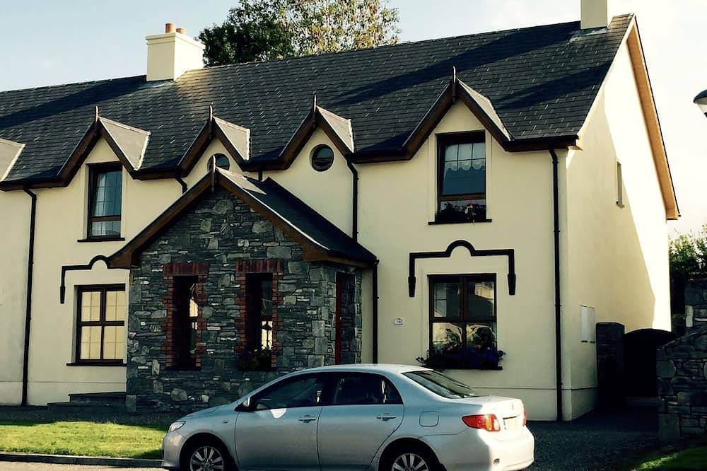 Beautiful Modern Cottage Kenmare in Kenmare, County Kerry