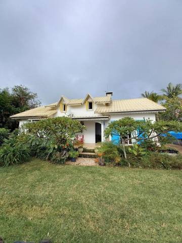 Cottage pour 3 personnes, avec jardin ainsi que vue et terrasse à Les Trois-Bassins