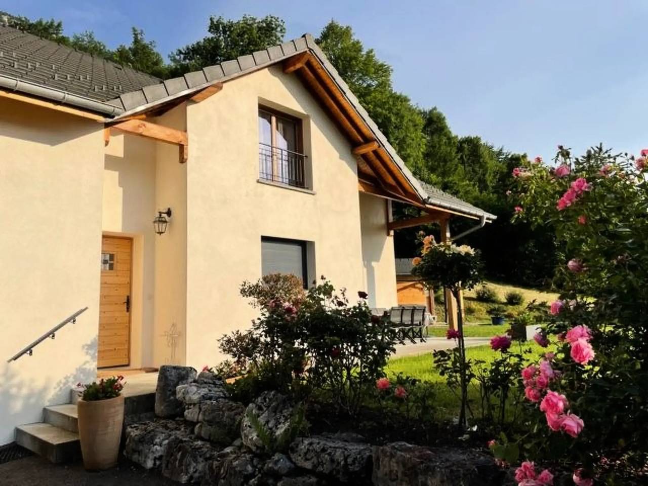 Maison 9 Personnes in Aiguebelette-le-Lac, Chambéry en omgeving