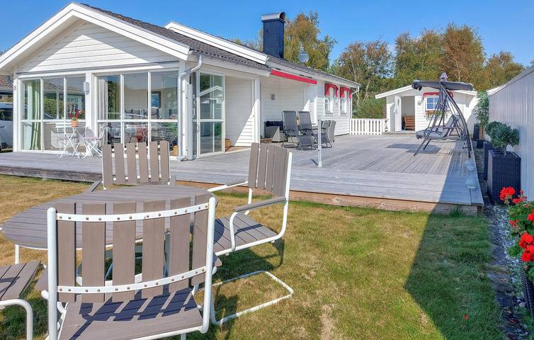 Ferienhaus für 6 Personen mit Terrasse in Falkenbergs und Umgebung