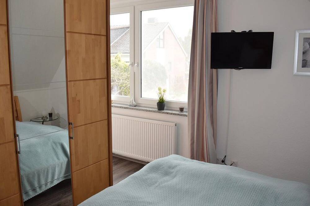 Ganze Wohnung, Sommerkoje - Ferienwohnung, Dachterrasse, Dusche, Wc in Eutin, Ostholstein