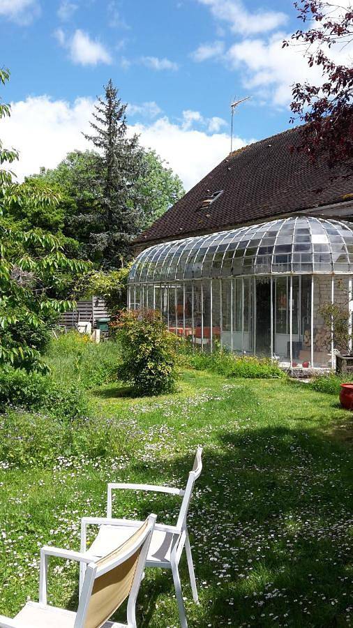 Location de vacances pour 2 personnes, avec Jardin et Vue dans Chemilly-sur-Serein